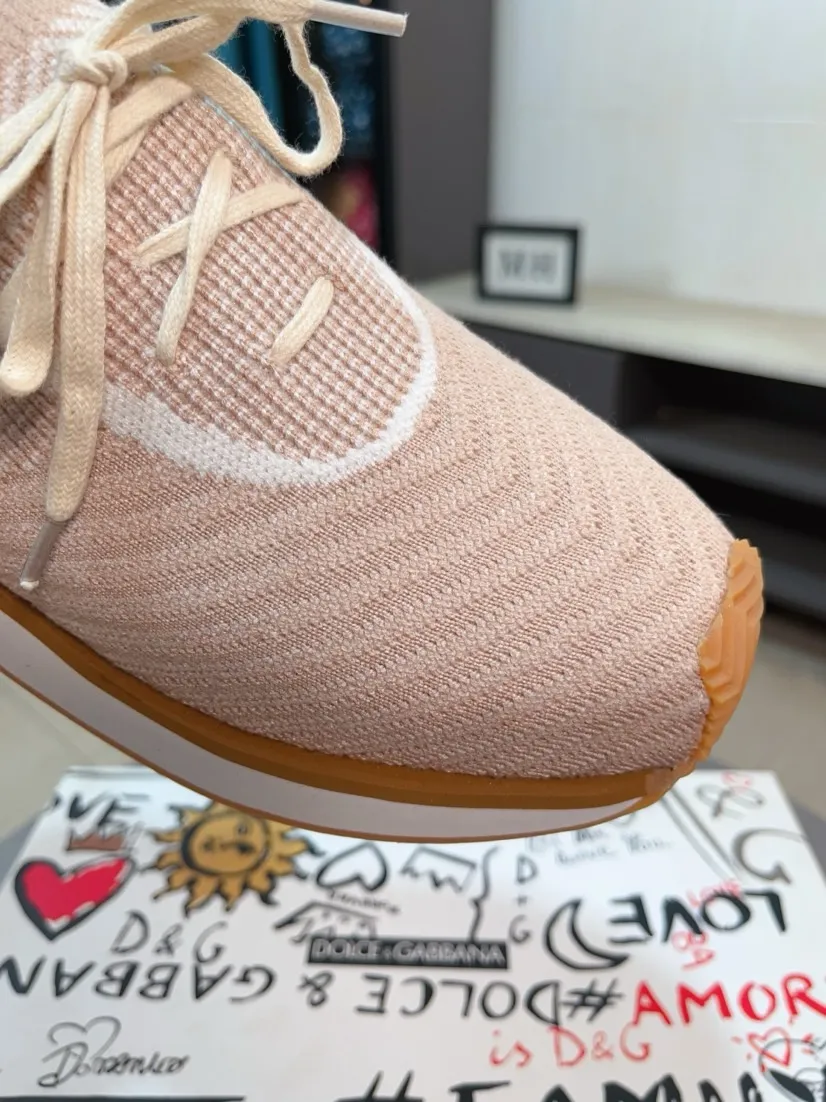 Men's shoes 💰400🌹🌹"Dolce & Gabbana DG" original imported flying weave ➕ sheepskin lining, light, comfortable and versatile, original special outsole 🔥favored by trendy men. Welcome to compare quality 🔥exquisite luxury, super A level! Version comparison, no difference at all! Code number 36-46